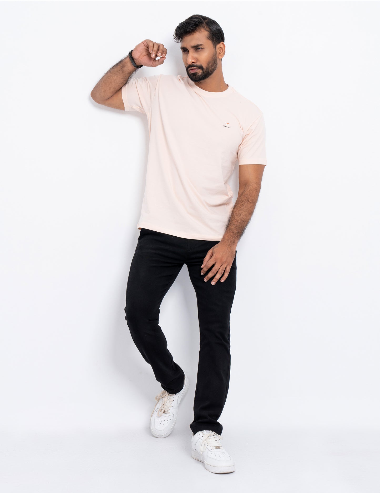 "Feel" Signature - Modern Short Sleeve Crew Neck T-Shirt