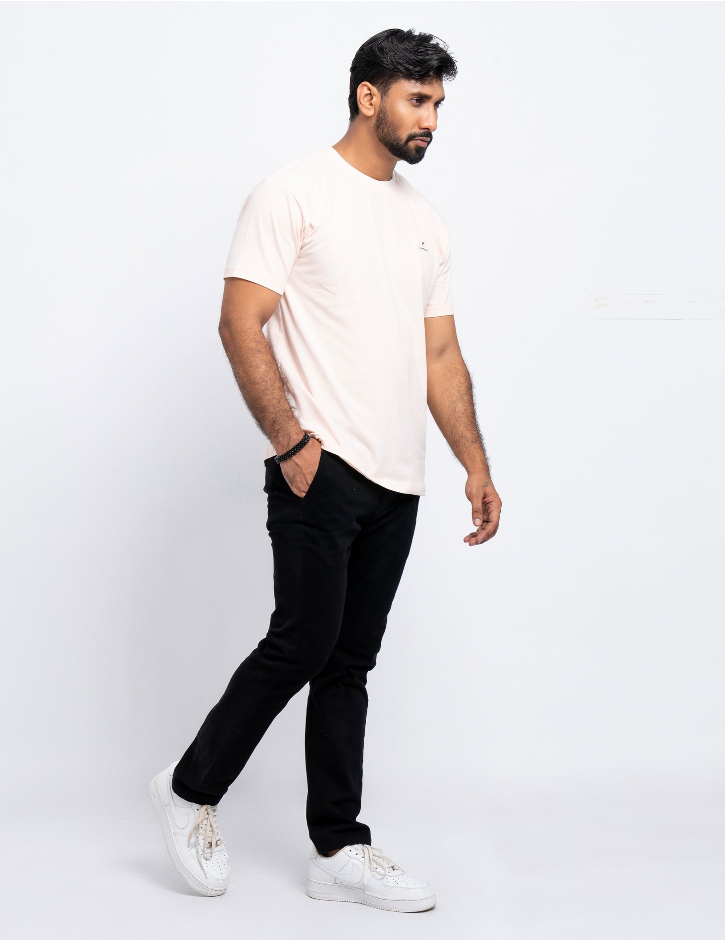 "Feel" Signature - Modern Short Sleeve Crew Neck T-Shirt